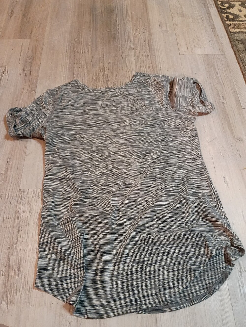 Lululemon - Picture 3 of 5